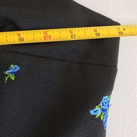 Vintage XOXO Dresses Black Sleeveless Blue Embroidered Floral Y2K Dress Size 11 - Picture 5 of 9